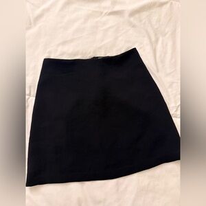 Aritzia Wilfred black mini skirt. Size 4